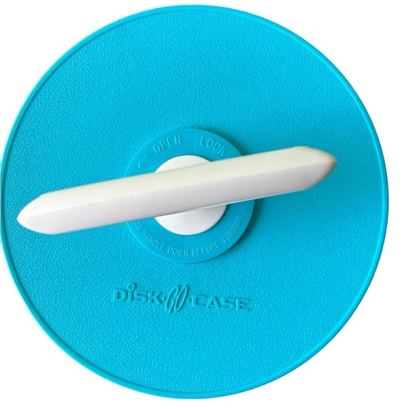 60’s Vintage Disk-Go-Case ~ (7”) Vinyl Record Collection Sky Blue Portable Case - Picture 2 of 6